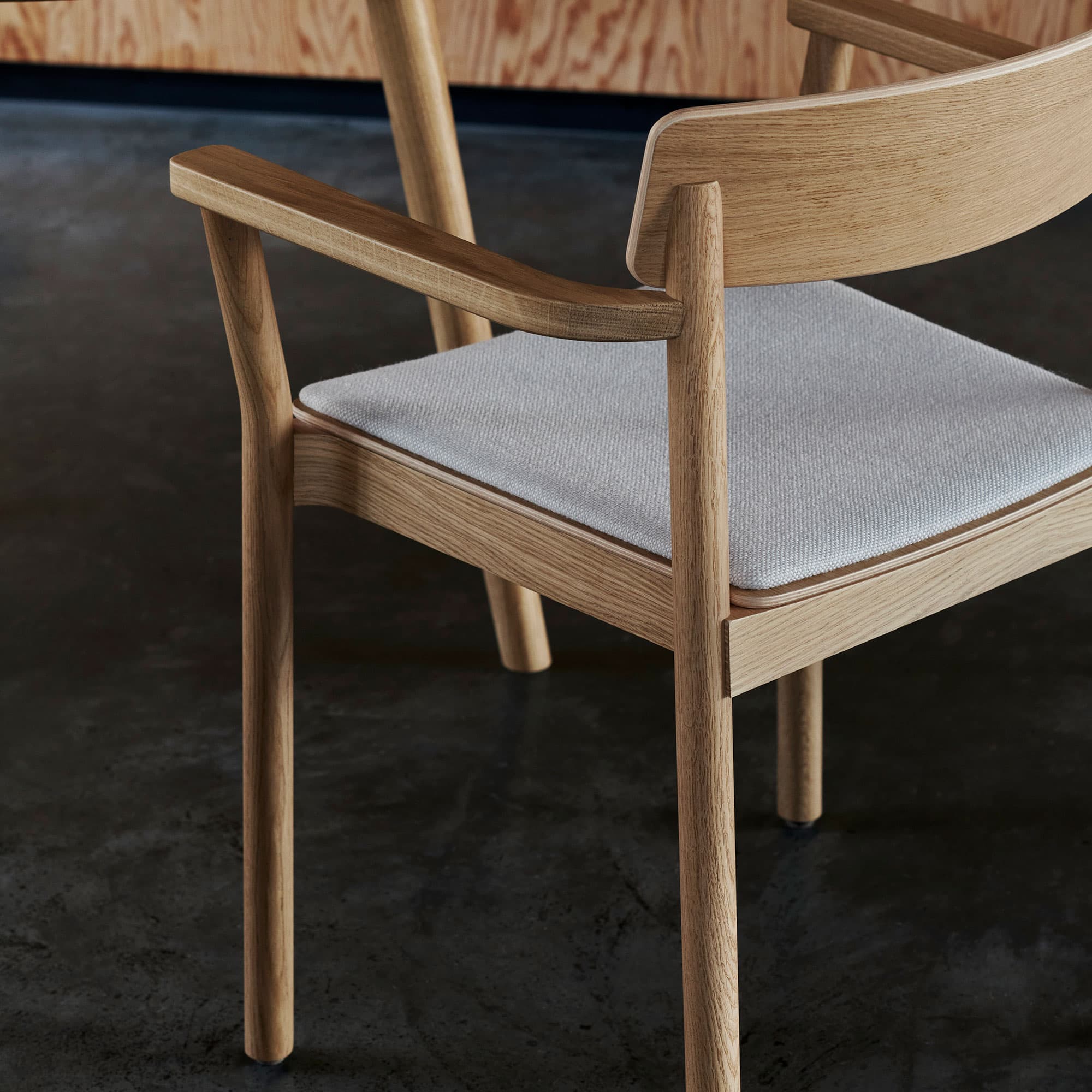 Betty Armchair TK11