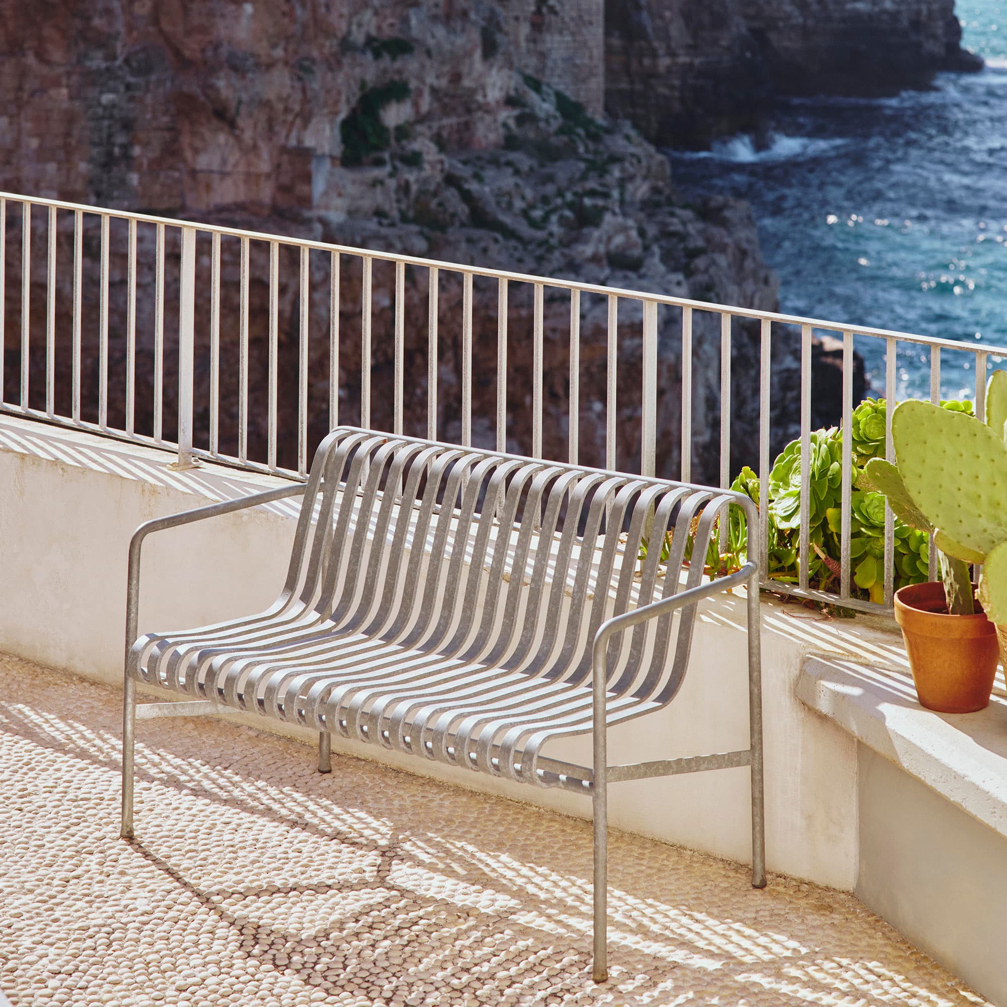 Palissade Dining bench