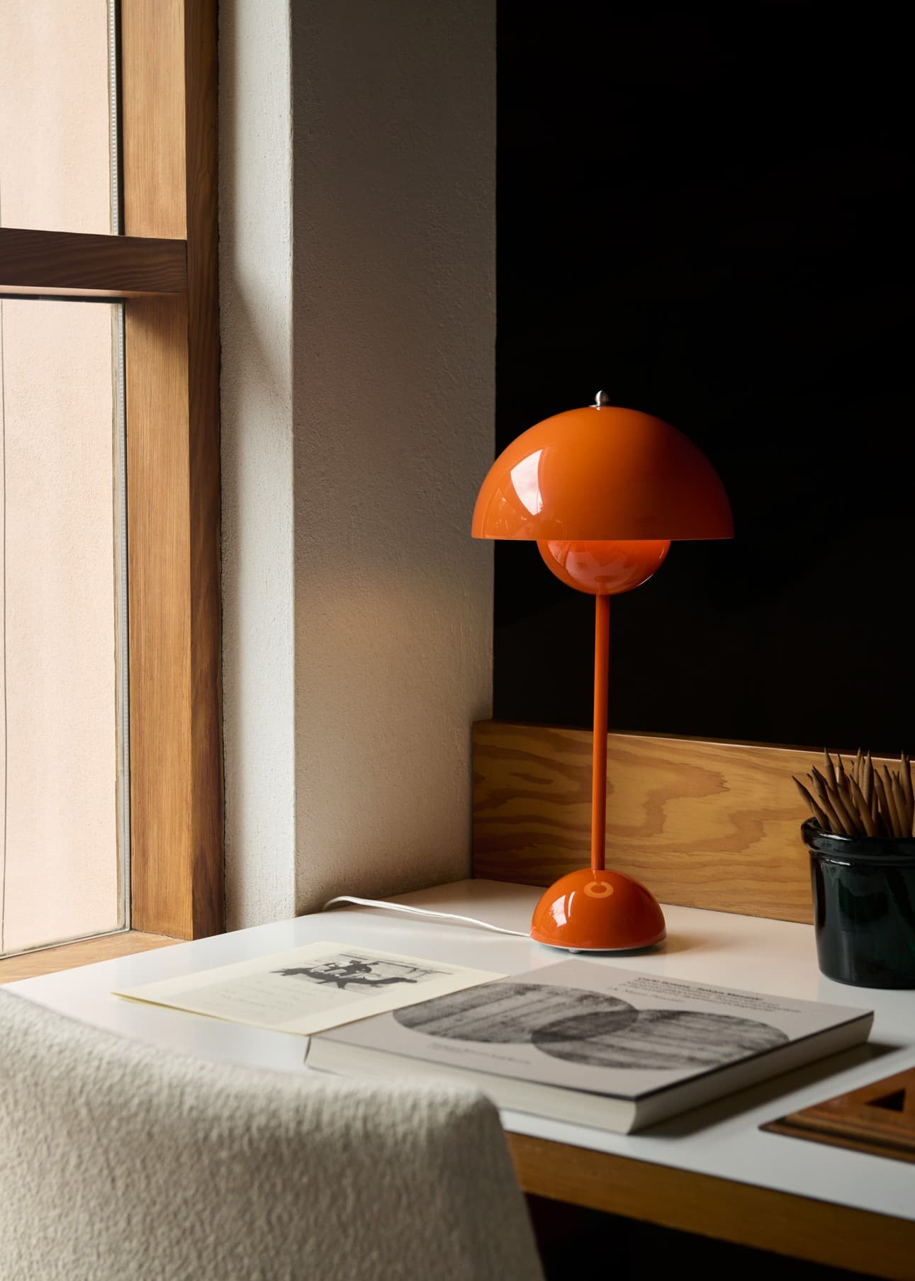 Flowerpot Table Lamp VP3