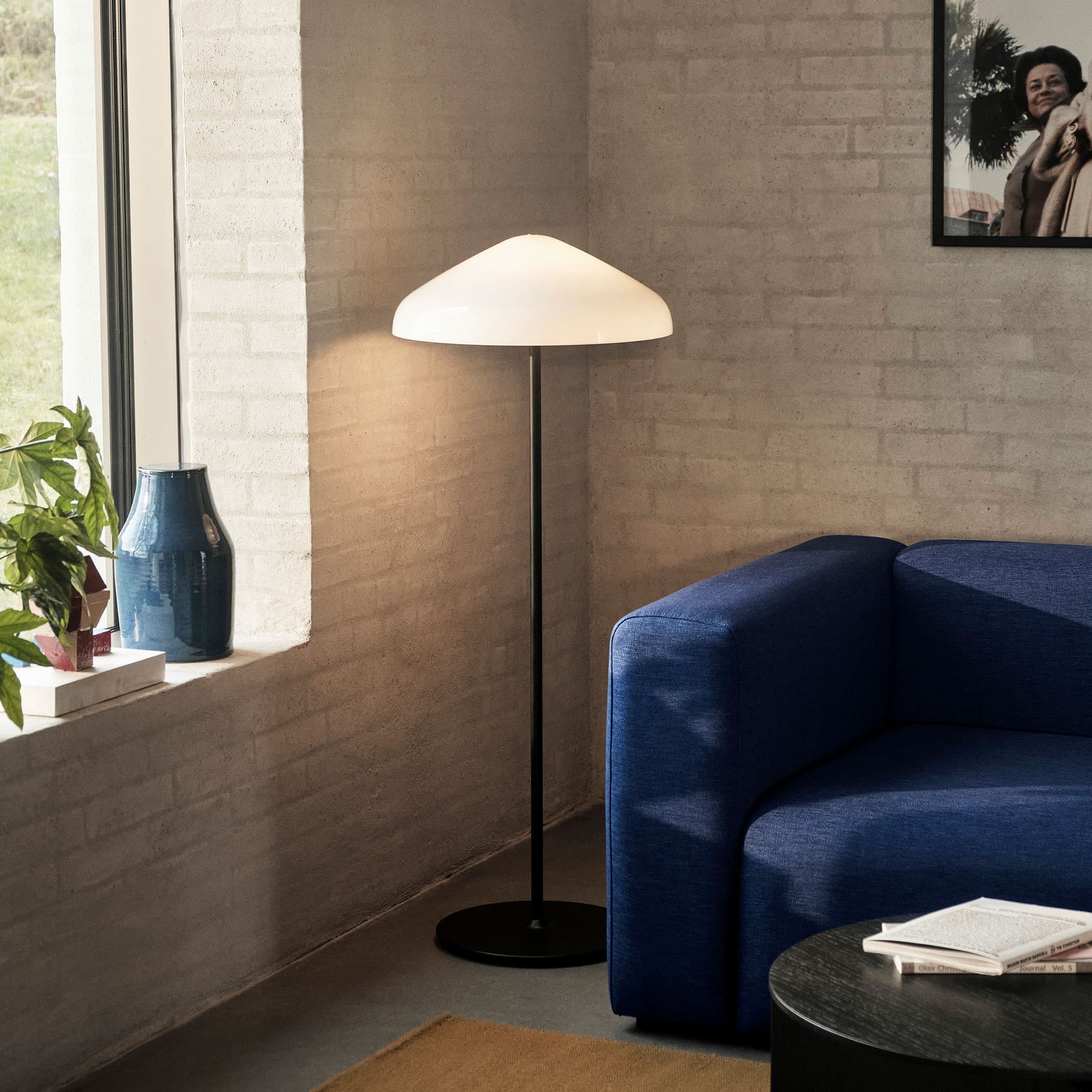 Pao Glass Floor Lamp