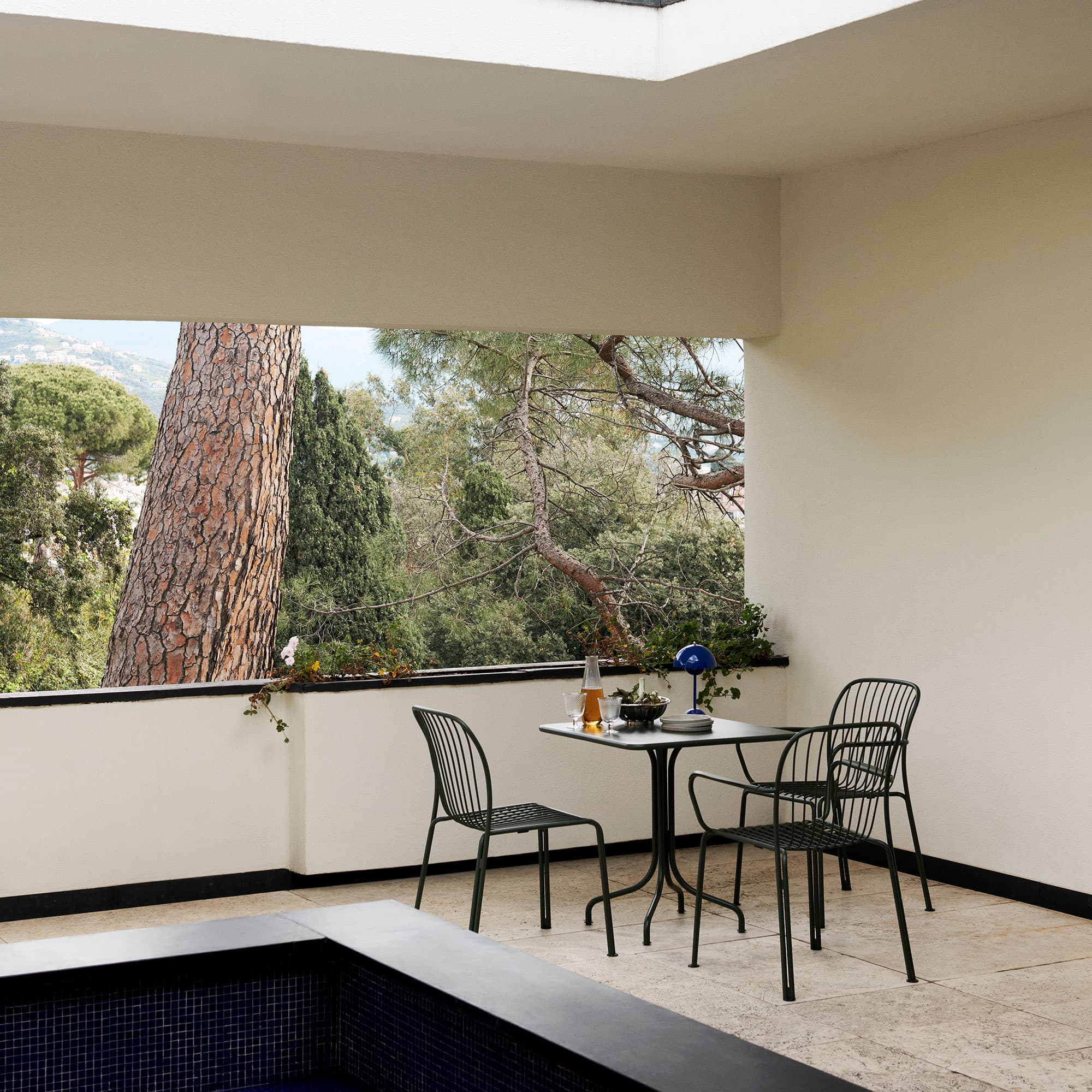Thorvald Café Table SC97