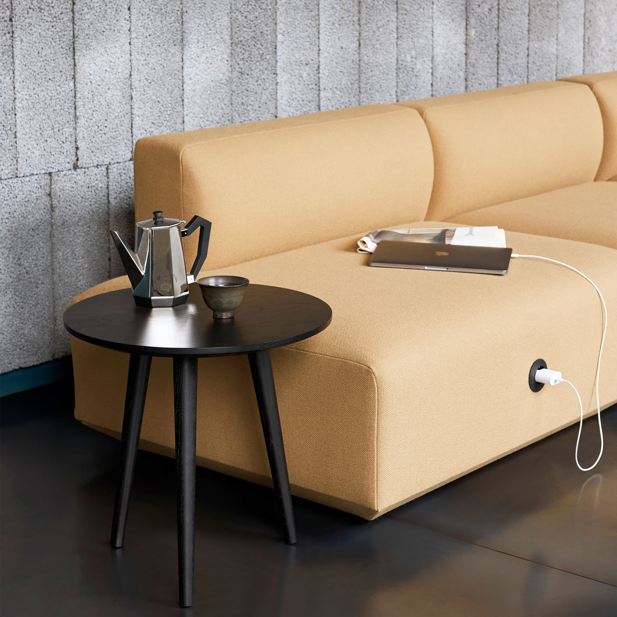 In Between Lounge Table SK13