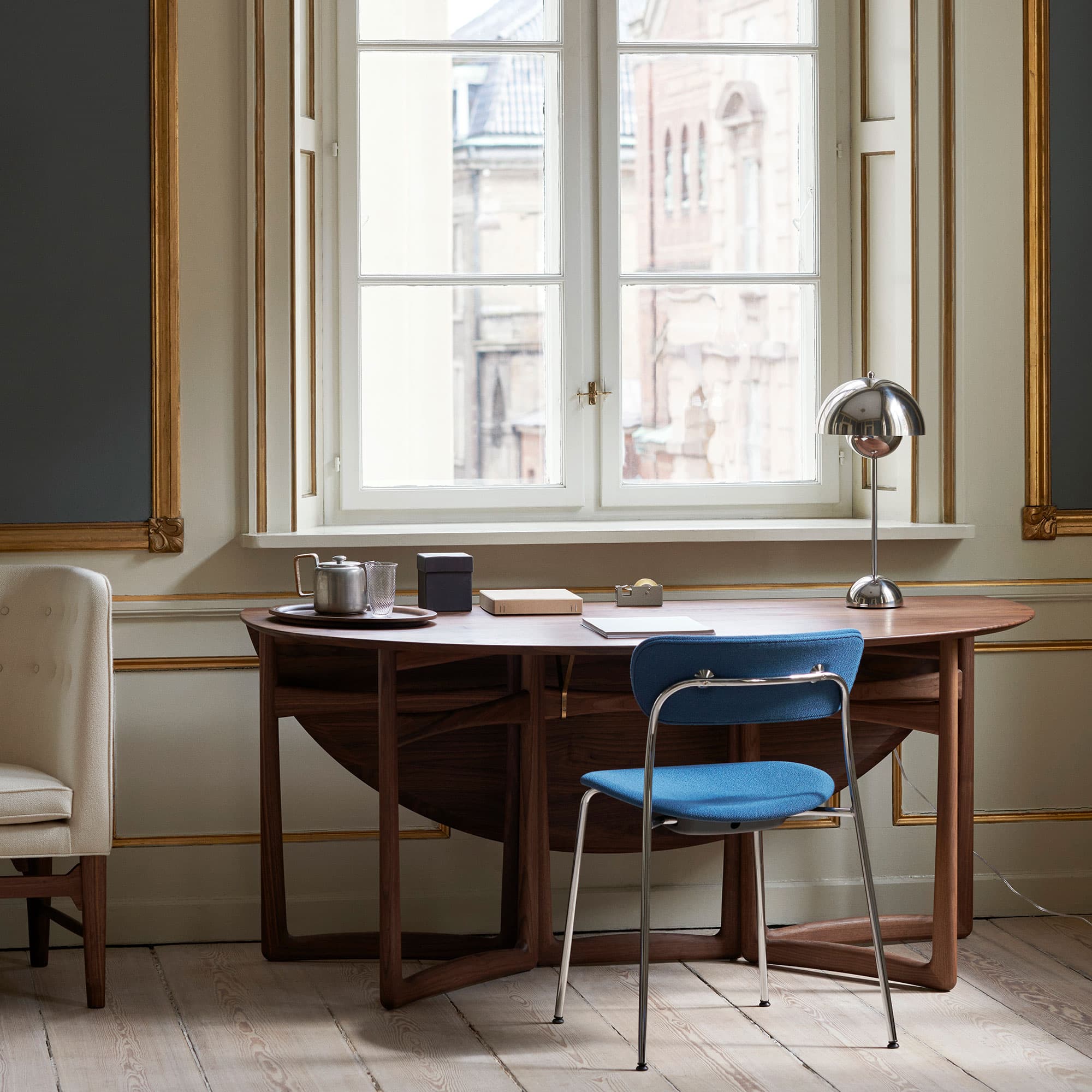 Pavilion Chair AV12 Full upholstery