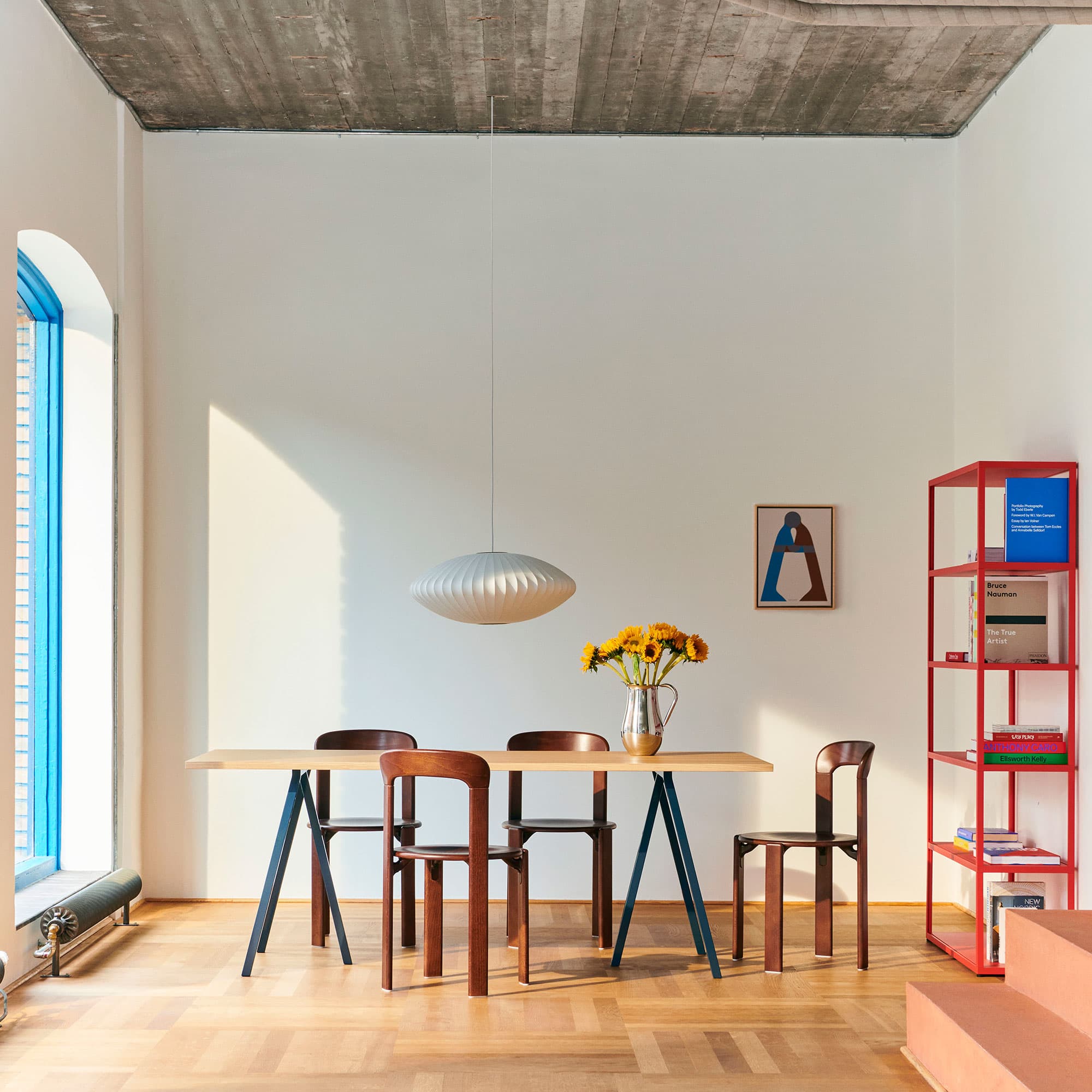Loop Stand Table