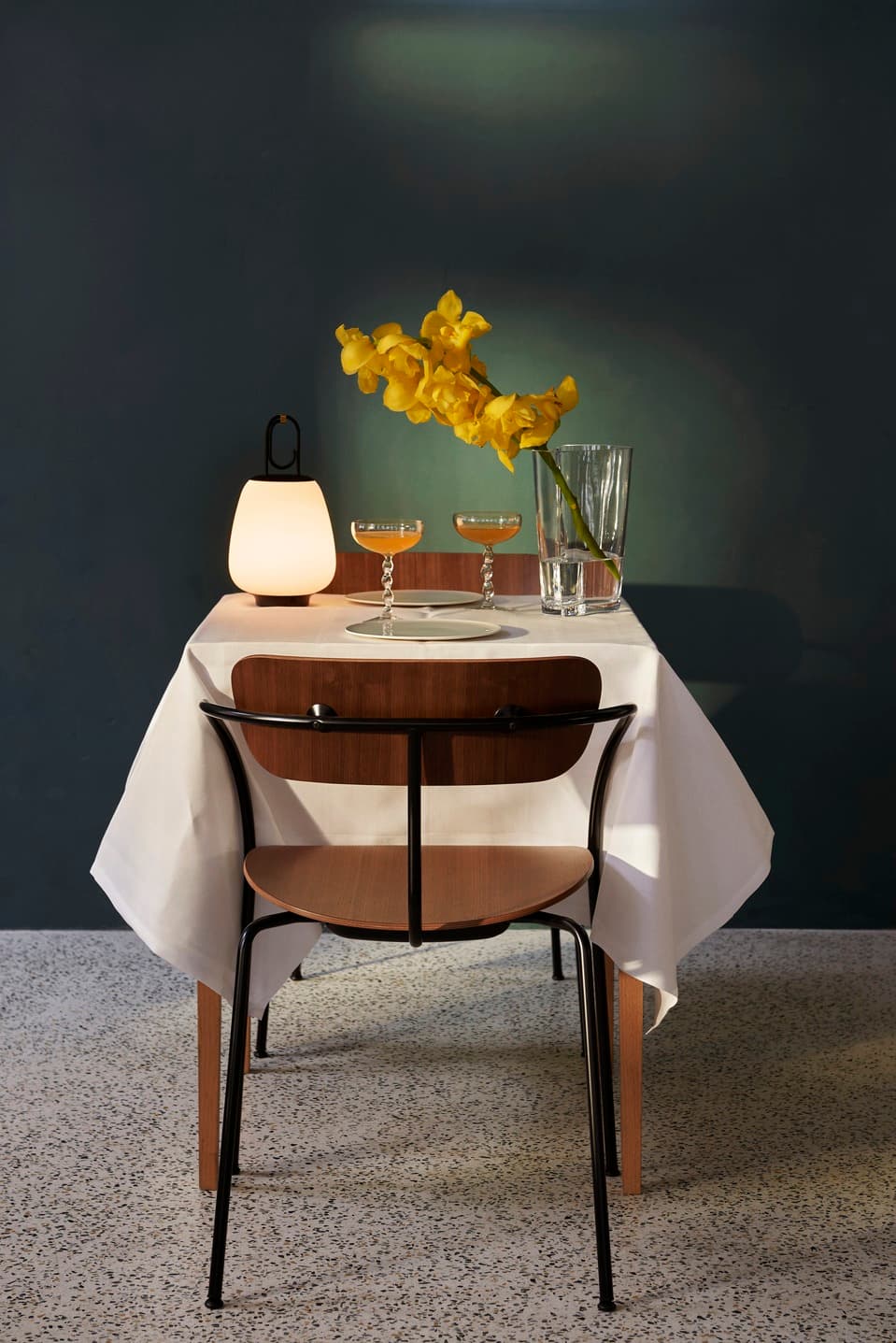 Pavilion Armchair AV2