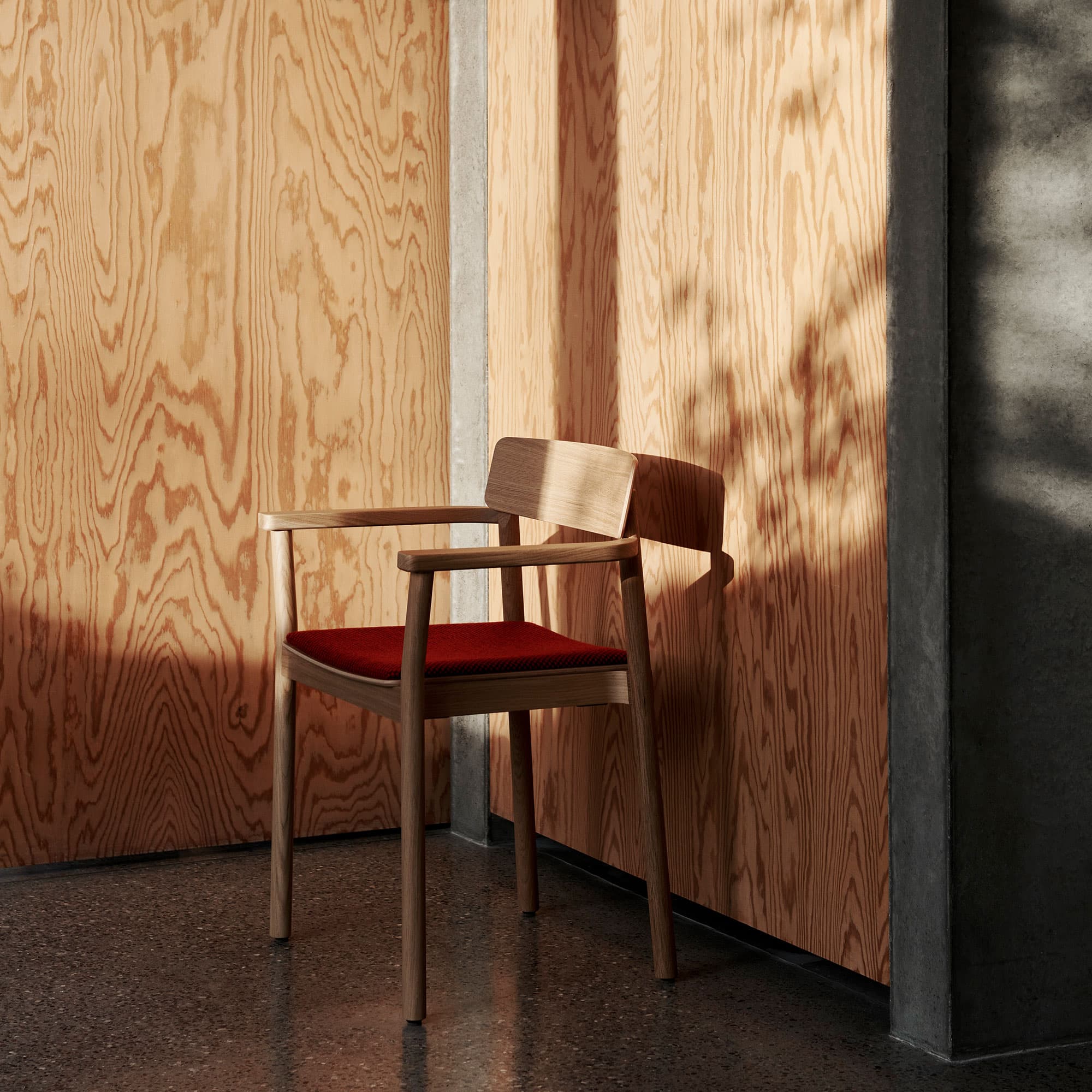 Betty Armchair TK11